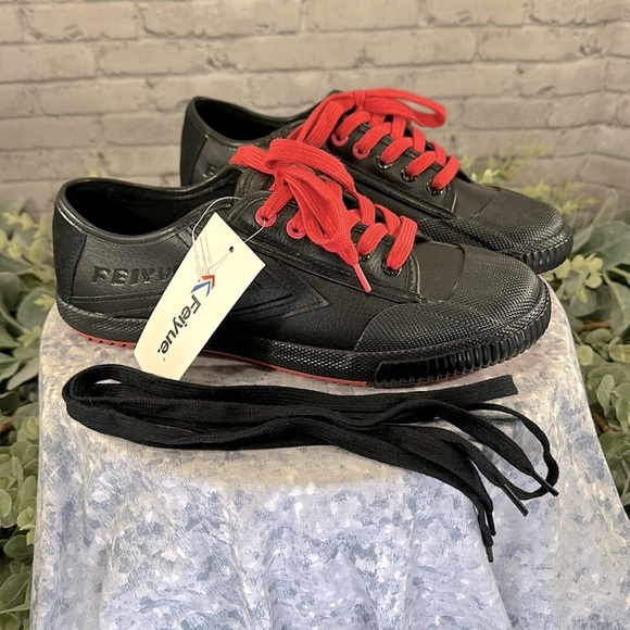 FEIYUE X STAPLE 1920 Black Leather Low Top Full Color Pigeon Sneakers WMS 9🖤NWT - Picture 9 of 12